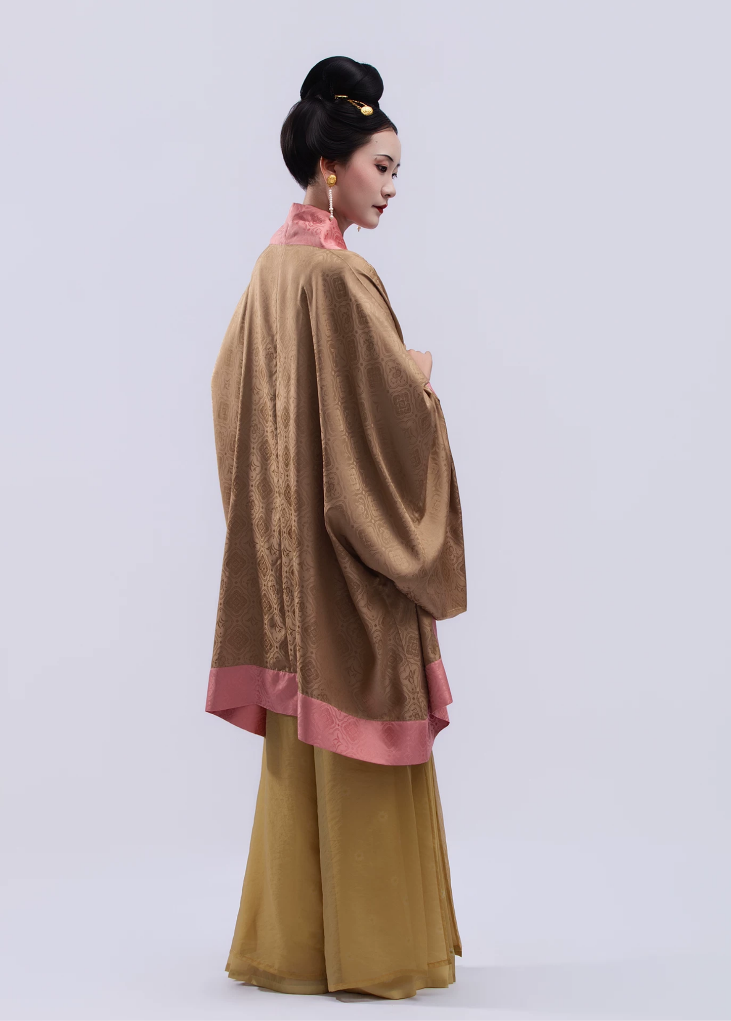 Haoshi Huasheng 好柿花生 Persimmon & Peanut Southern Song Dynasty Haoxiu Raccoon Sleeve Jacket