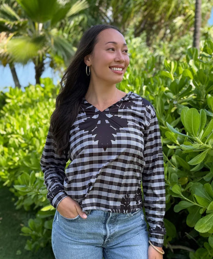 Palaka Kuiki Wahine V-Neck Hooded Crop Longsleeve Drifit Black