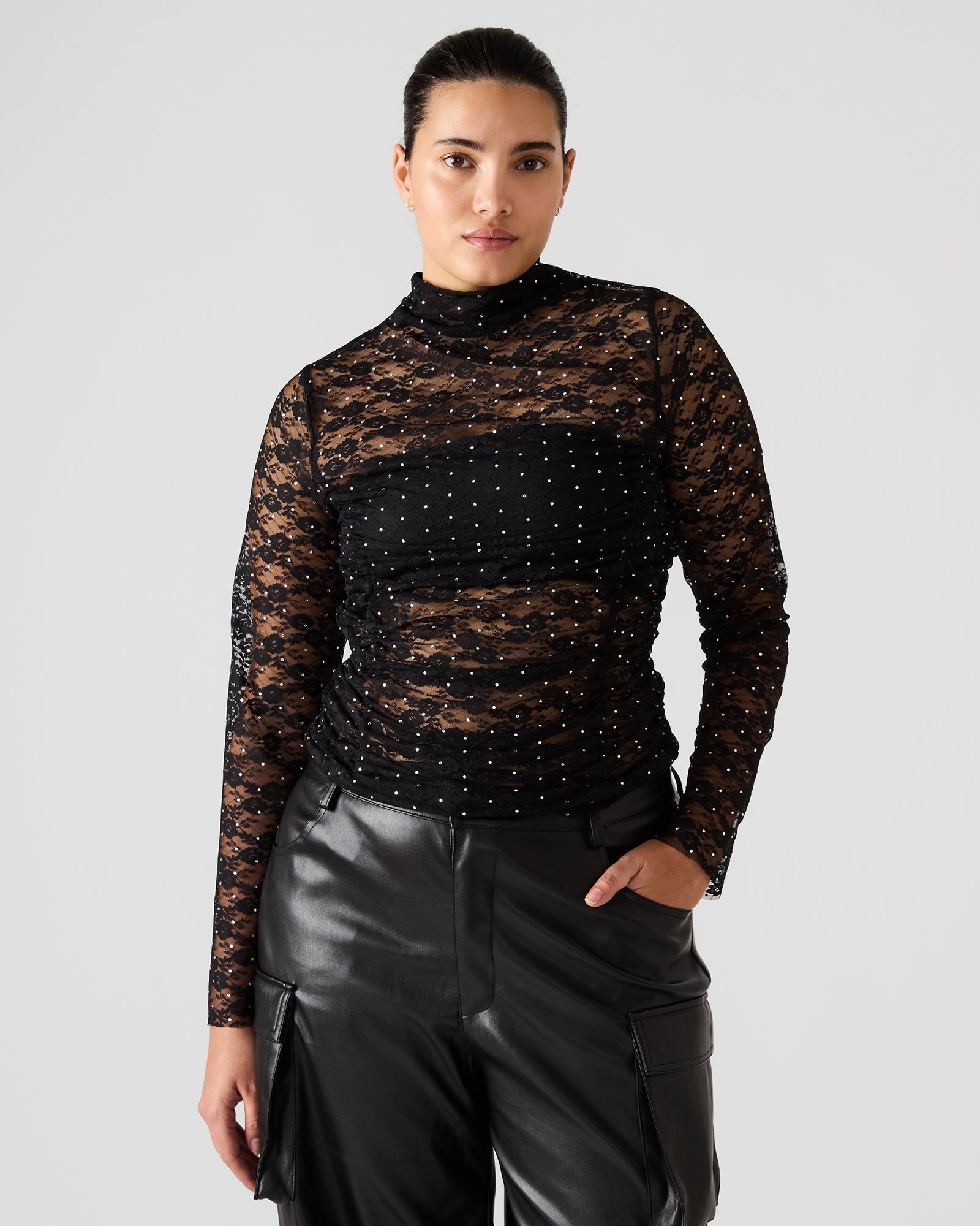 BAYLEE TOP BLACK