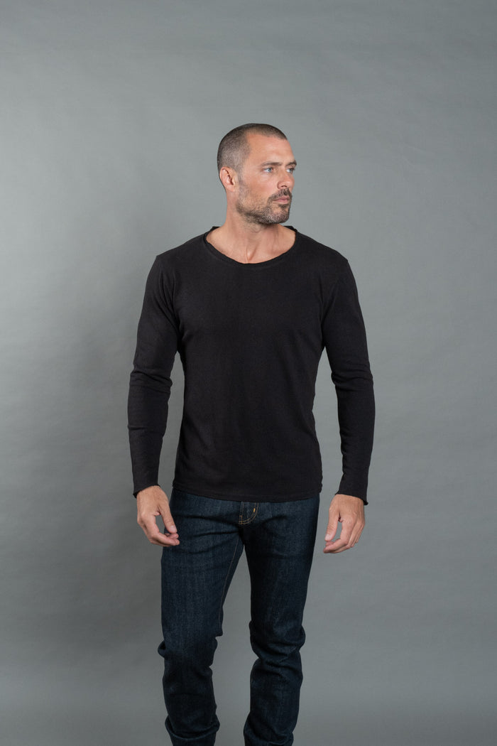 Men's Wallace Raw Neck Cotton Linen Long Sleeve Crew Tee - view 4