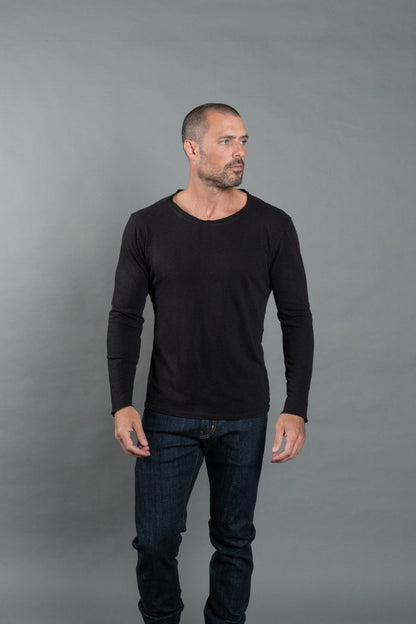 Men's Wallace Raw Neck Cotton Linen Long Sleeve Crew Tee - view 4