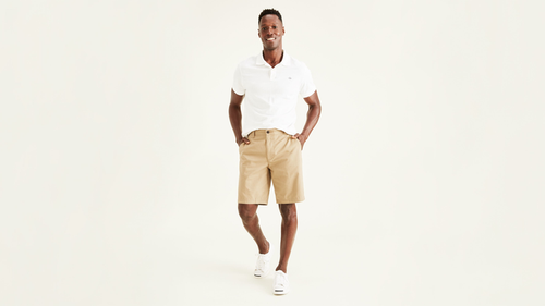 Front view of model wearing Sand Dune Perfect 10.5" Shorts, Classic Fit (Big and Tall).