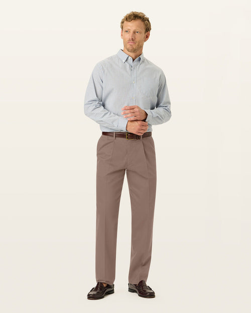 Signature Khakis, Pleated, Classic Fit