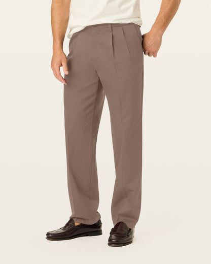 Signature Khakis, Pleated, Classic Fit