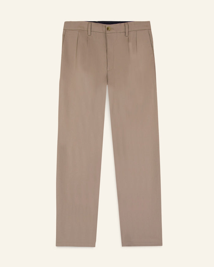 Signature Khakis, Pleated, Classic Fit