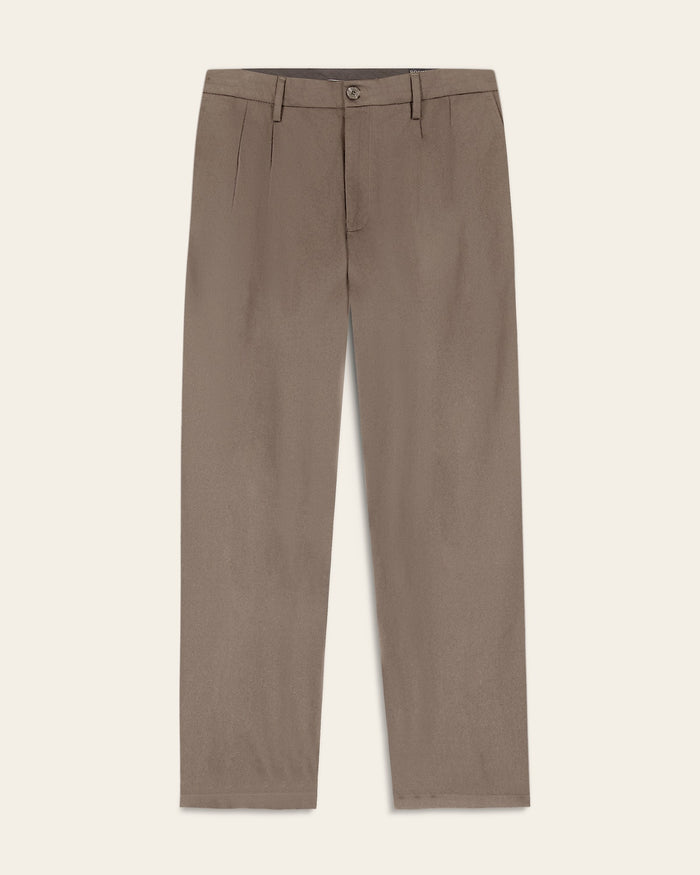 Signature Khakis, Pleated, Relaxed Fit